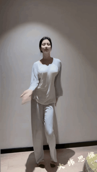 感受一下聚光灯下的感觉！