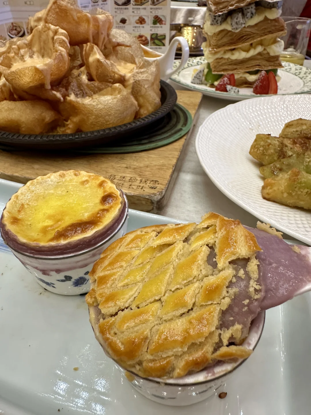 确实是广州目前断层好吃的酥皮芋泥双皮奶……