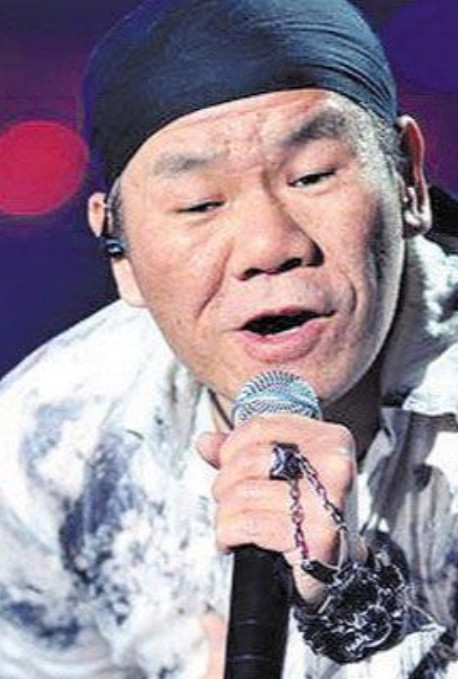 1987年，滚石唱片签下赵传后，隔天老板就后悔了，他长得真不怎么样，不会有人喜欢