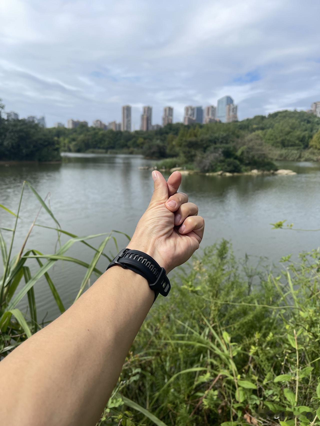 周末愉快健身出汗没有什么比运动夯兄弟们使劲儿顶上雨天运动好地方初夏运动打