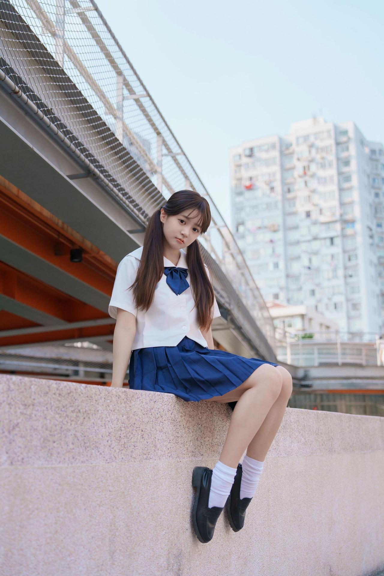 校园少女风，青春洋溢，校园生活日常。