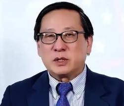 高志凯刚把甲午海战的旧账翻了出来，一句话捅破了窗户纸。他表示，那场仗输得那么惨，
