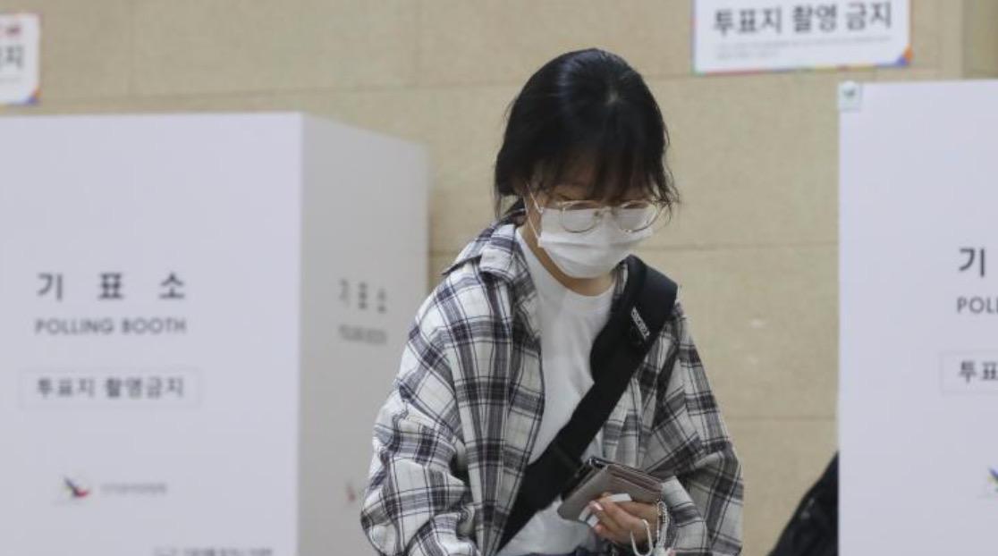 【韩国总统选举开跑，李在明大位在望】尽管距离最后投票还有不到一周，但其实韩国大