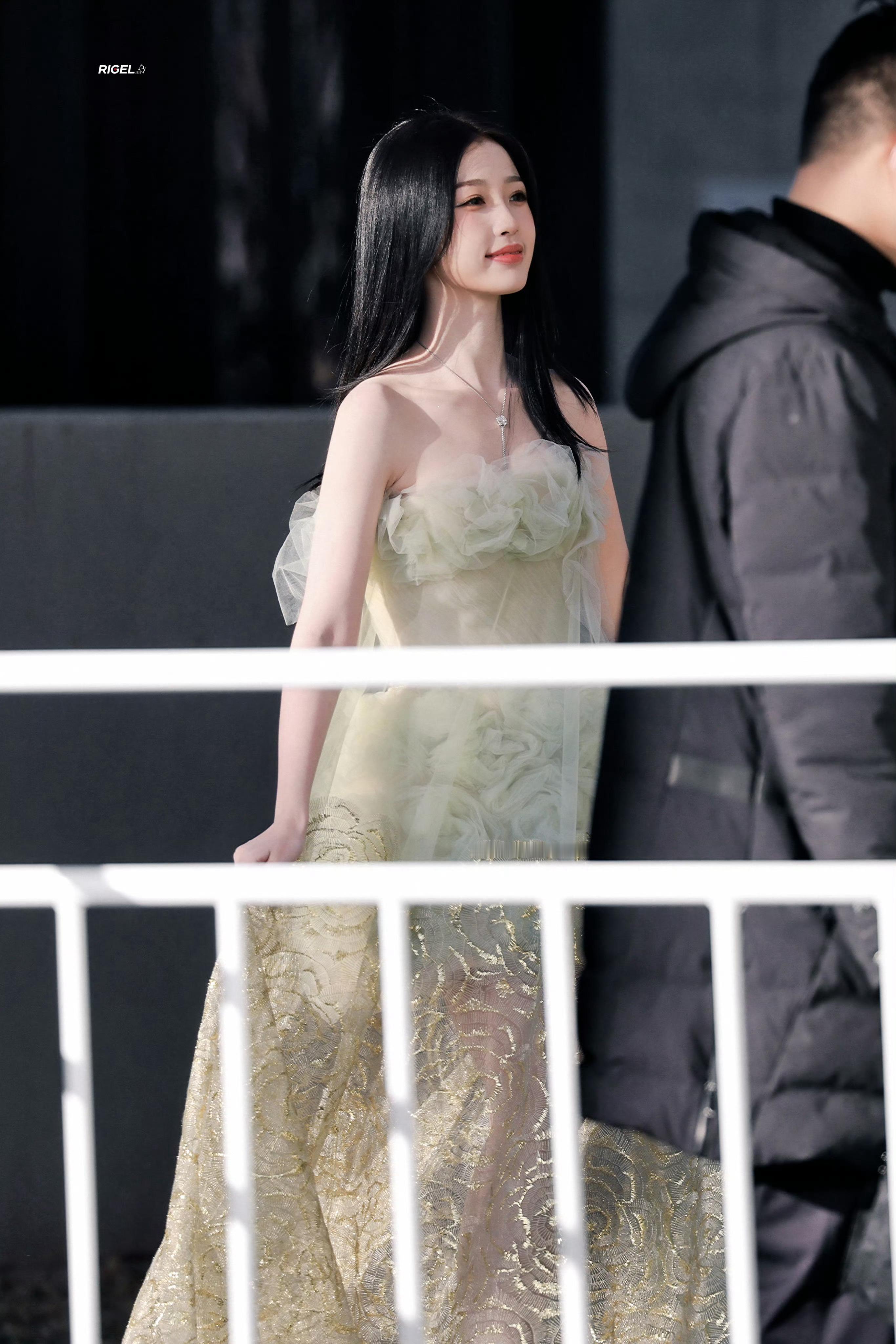 虞书欣提裙摆梦回小兰花小兰花宝宝一直在我心底里🌸🤲🏻苍兰诀