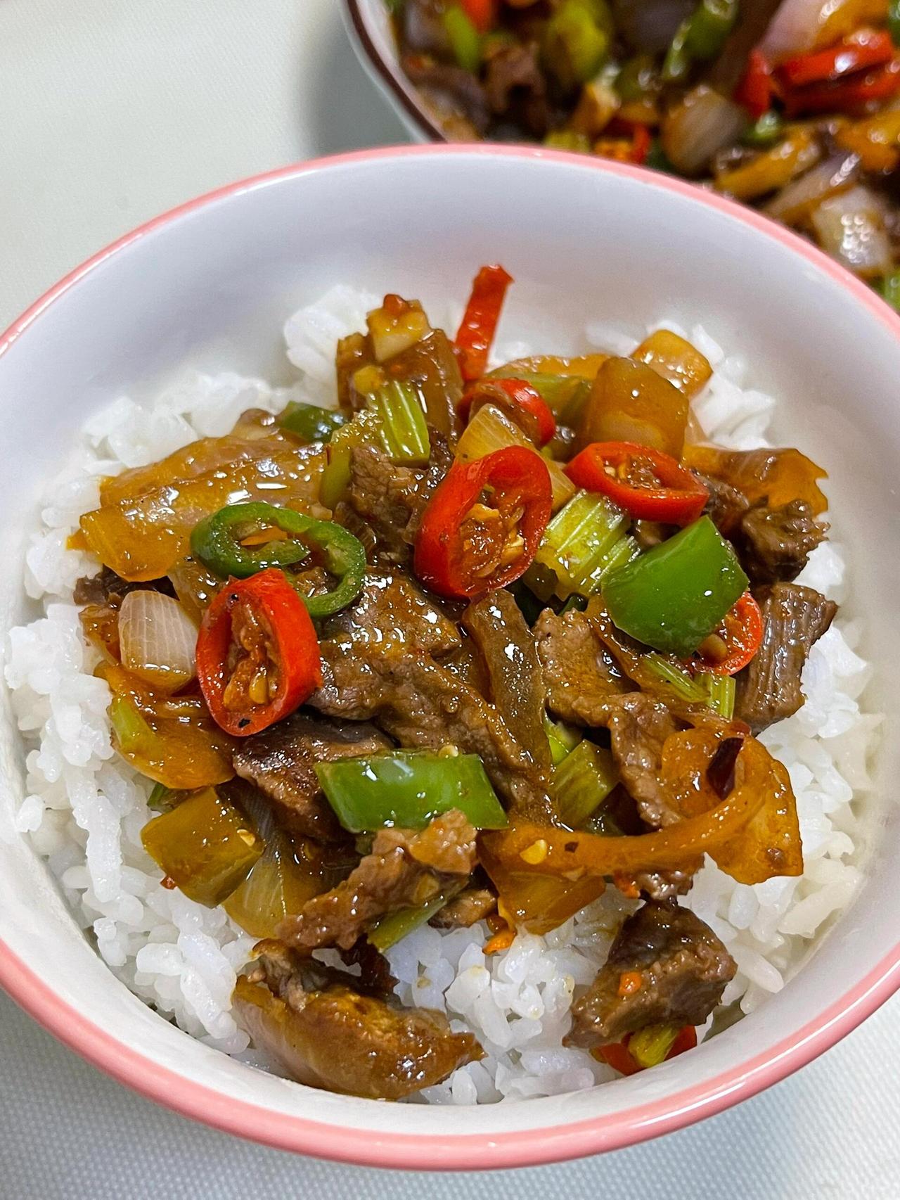 辣到灵魂出窍的拌饭神仙吃法！这碗我能舔锅底！！下班冲进厨房15分钟搞定的神级料