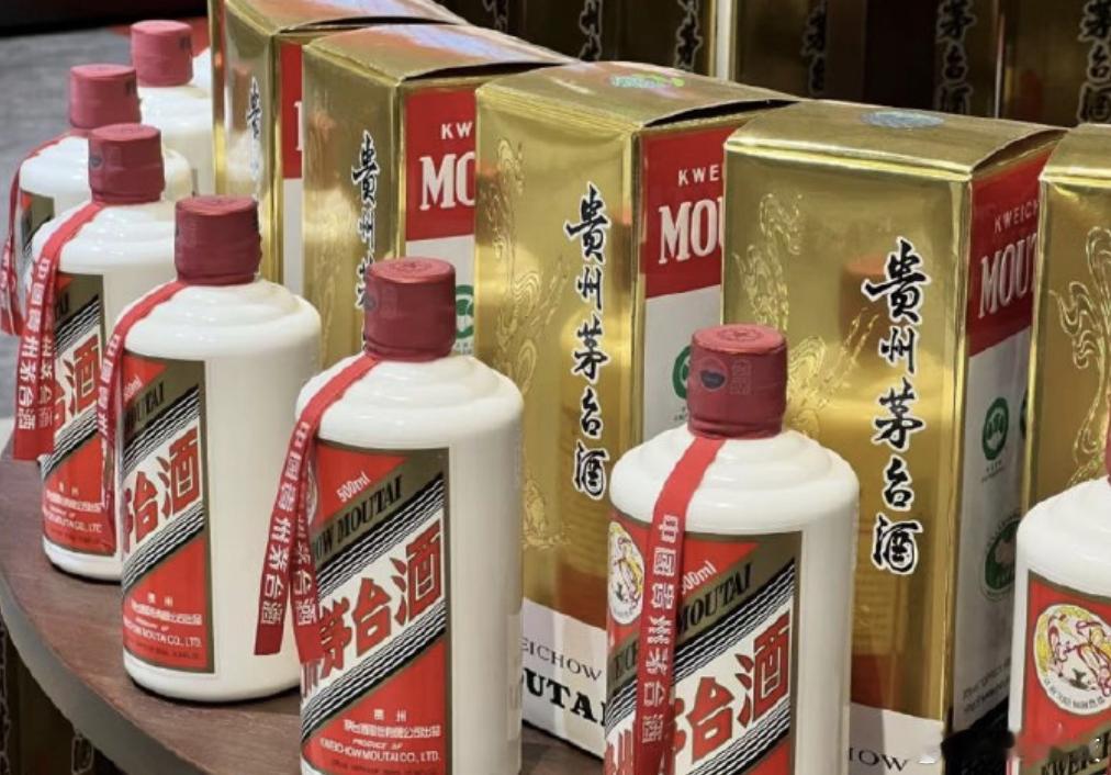 【飞天茅台多地供应偏紧部分经销商已开售3月茅台配额】2月2日，记者从渠道人士处获