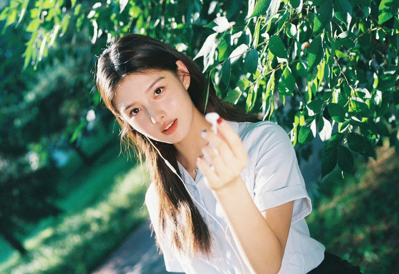 艾米青春胜过一切！18岁真是让人羡慕的年龄。我18岁时还在为即将走进大学校