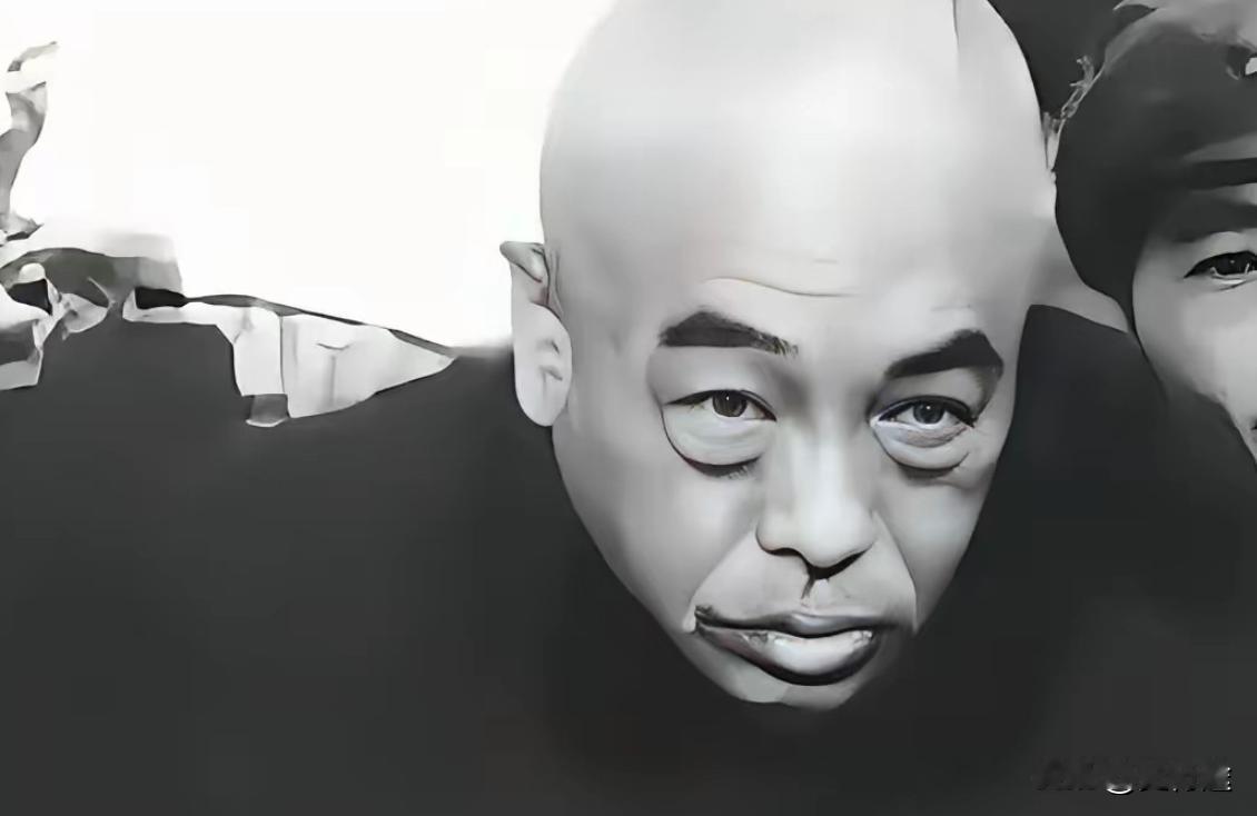 每次看到这张照片，我的心莫名的会痛！曾经您在战场上立下了赫赫战功，中外闻名！一生