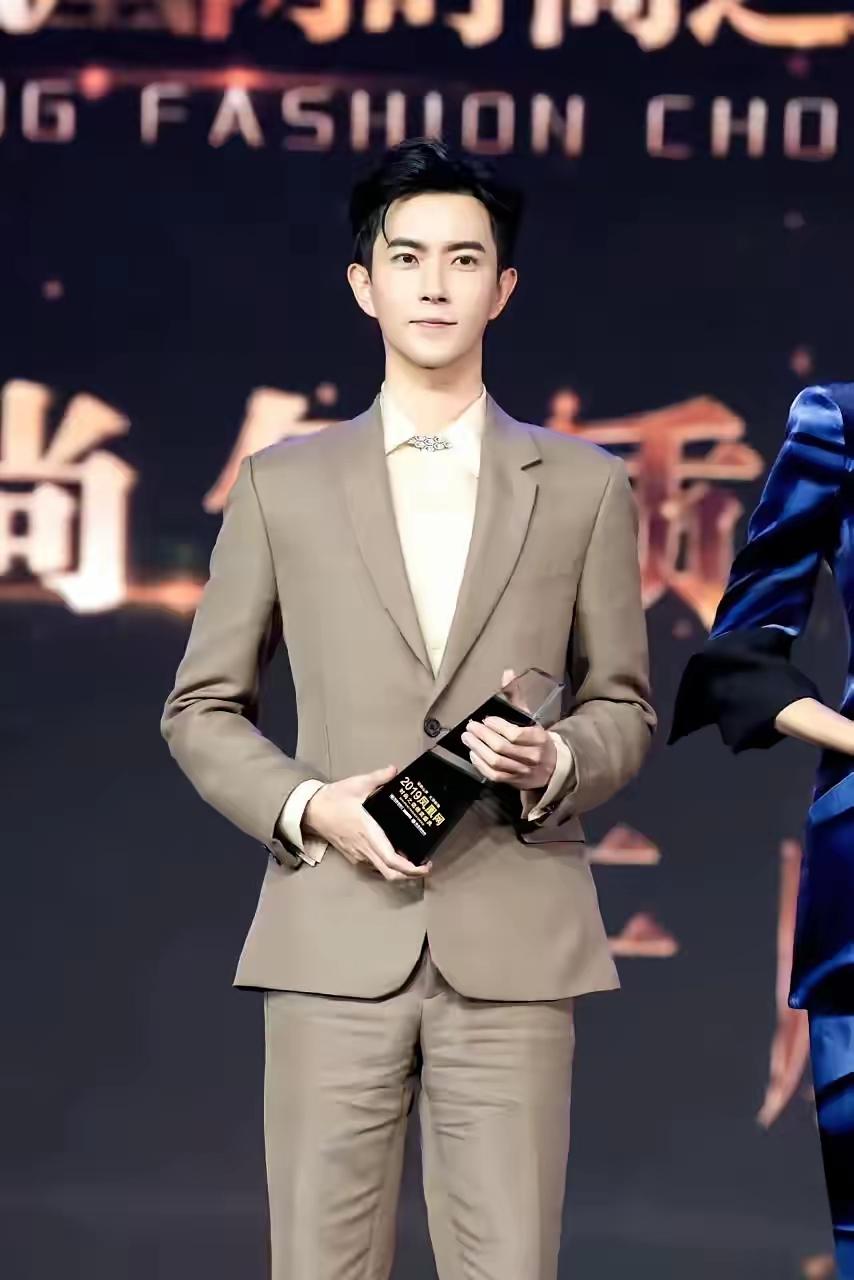 致于先生您好于先生。人之初性本善,还是性本恶?这两种观点皆源自儒家: