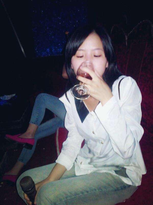 男人在外面要保护好自己！想当初，女同事对我直接发火：你还想怎么样？好不容易哄