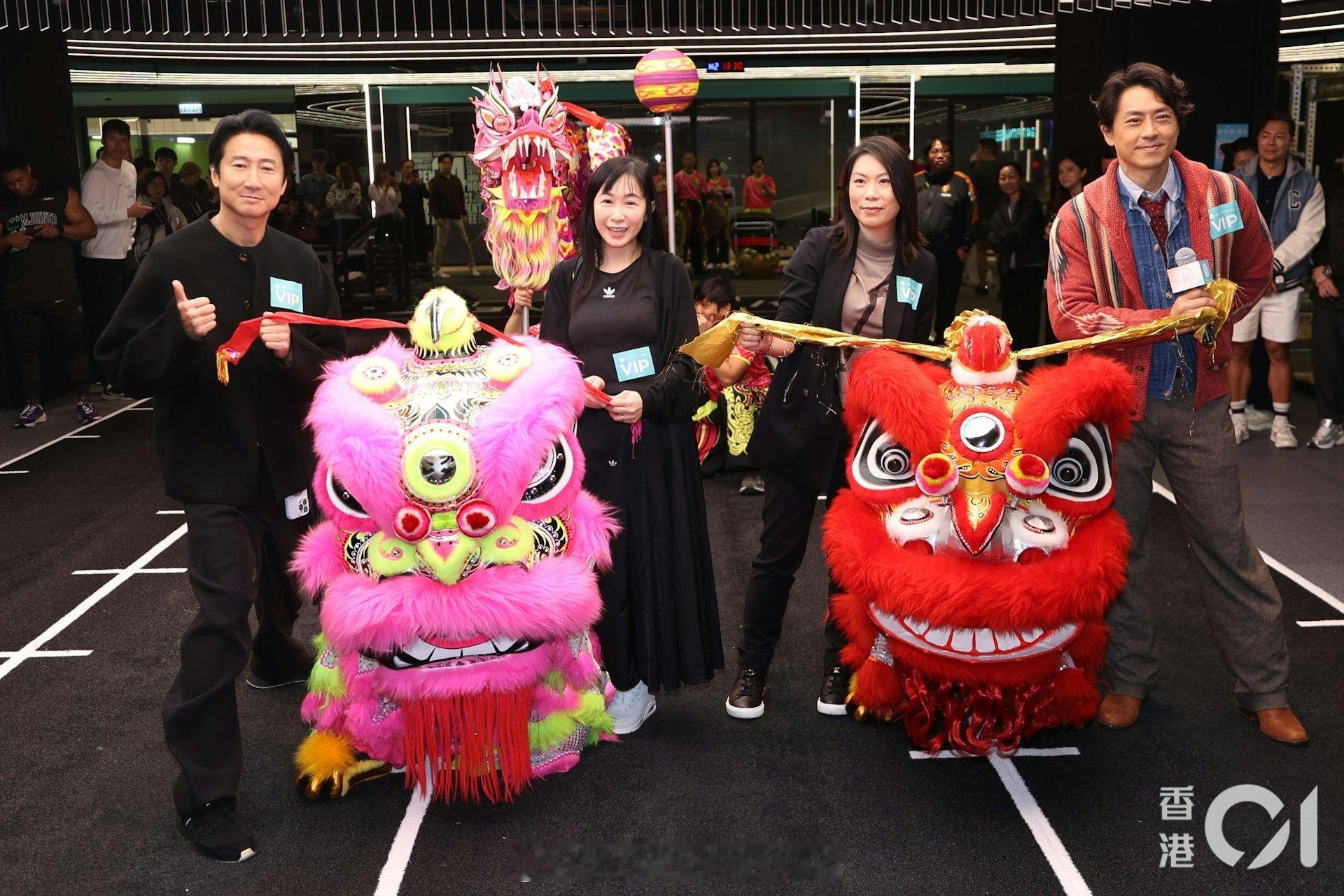 香港01：洪天明“操爆”邓兆尊搞到这部分“举不起”：要在厕所问阿叔帮手现年51岁