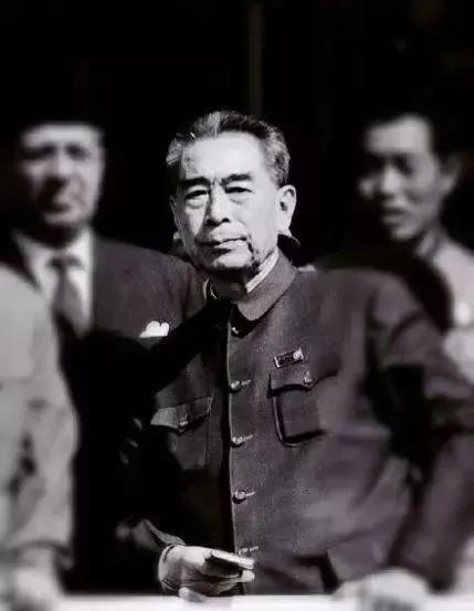 在1949年的开国大典上，当时我国仅有17架飞机，就这17架飞机也是从敌方缴