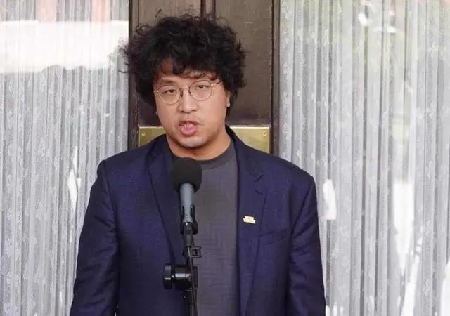 沈伯洋在台北把自己包装成“抗中战神”，以为到了新加坡也能享受红毯待遇。大错特错！