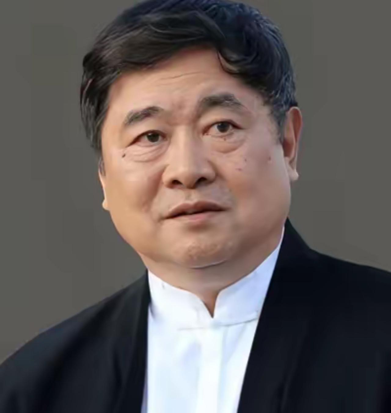 谁能想到呀？南京博物馆的“捐赠风波”，让单霁翔当年的话突然炸了锅。2024年8