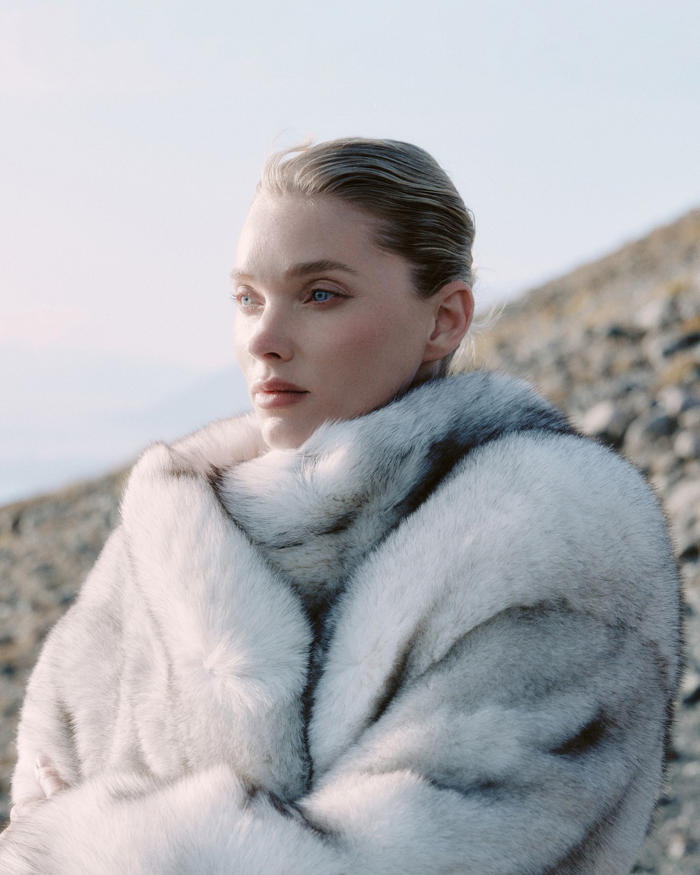 远山、湖泊，冰岛天使🌋ElsaHosk×EKONIKAF/W2025