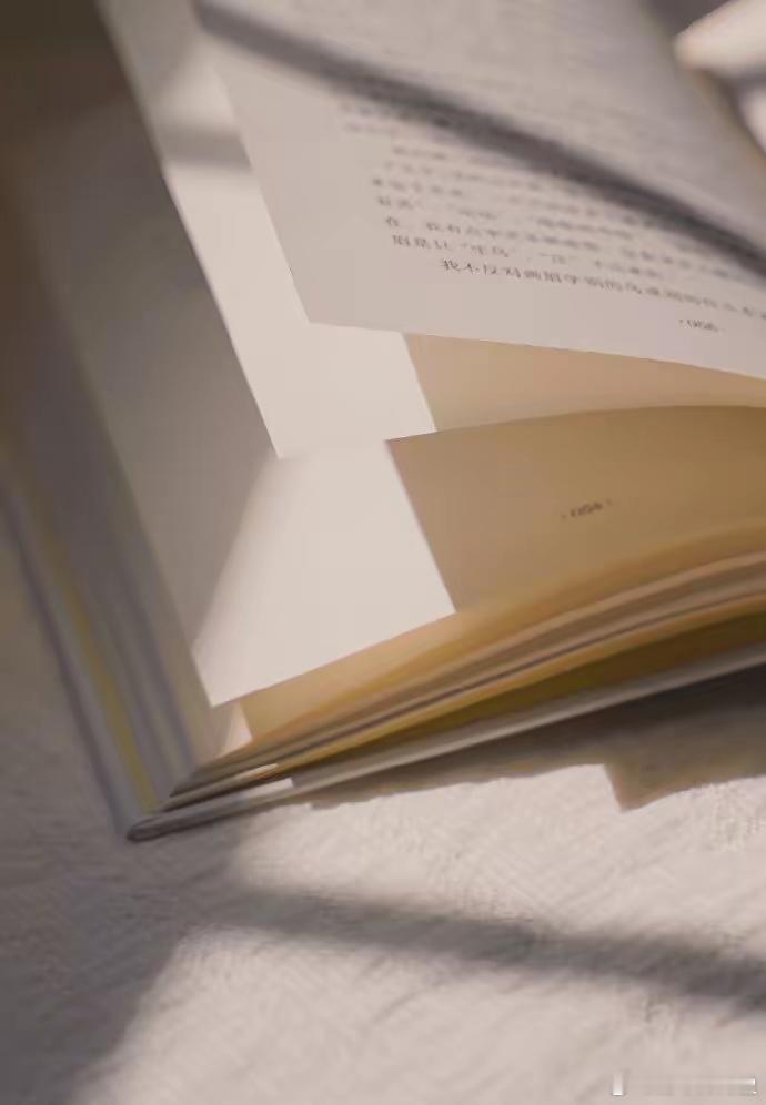 世界名著中最经典的十句话,直达灵魂1.《百年孤独》马尔克斯过去都是假的,回忆是一