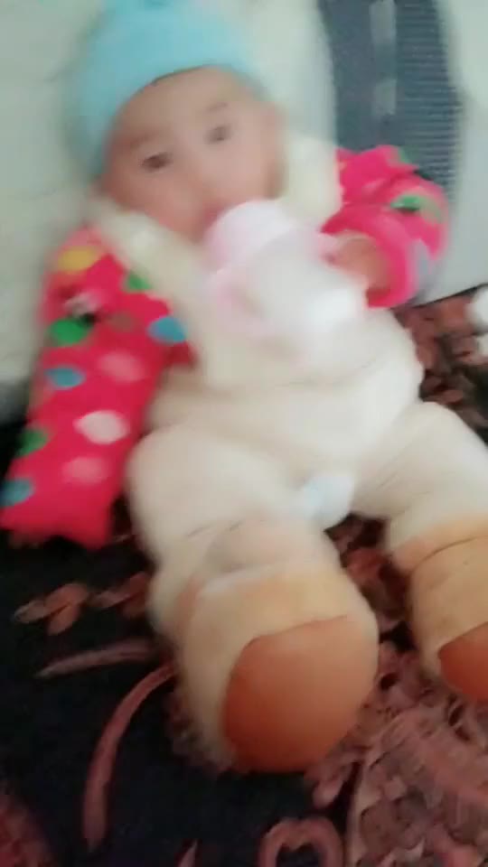 几个月能自己喝奶 16311889606909808810.jpg?id=0