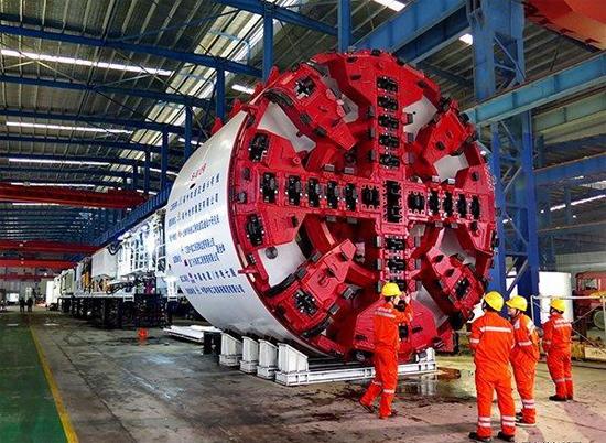 印度又闹笑话！花10亿美元进口中国8台盾构机，想着借此学习，没成想拆解后居然不会