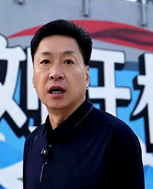 李春江真被“架空”了？人还在禁赛期，却悄悄成了北控的“幕后大佬”。新赛季北控