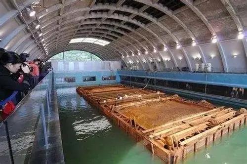 我国用时20年，花3亿打捞南海沉船，捞出18万件国宝。 800年的沉寂，一朝