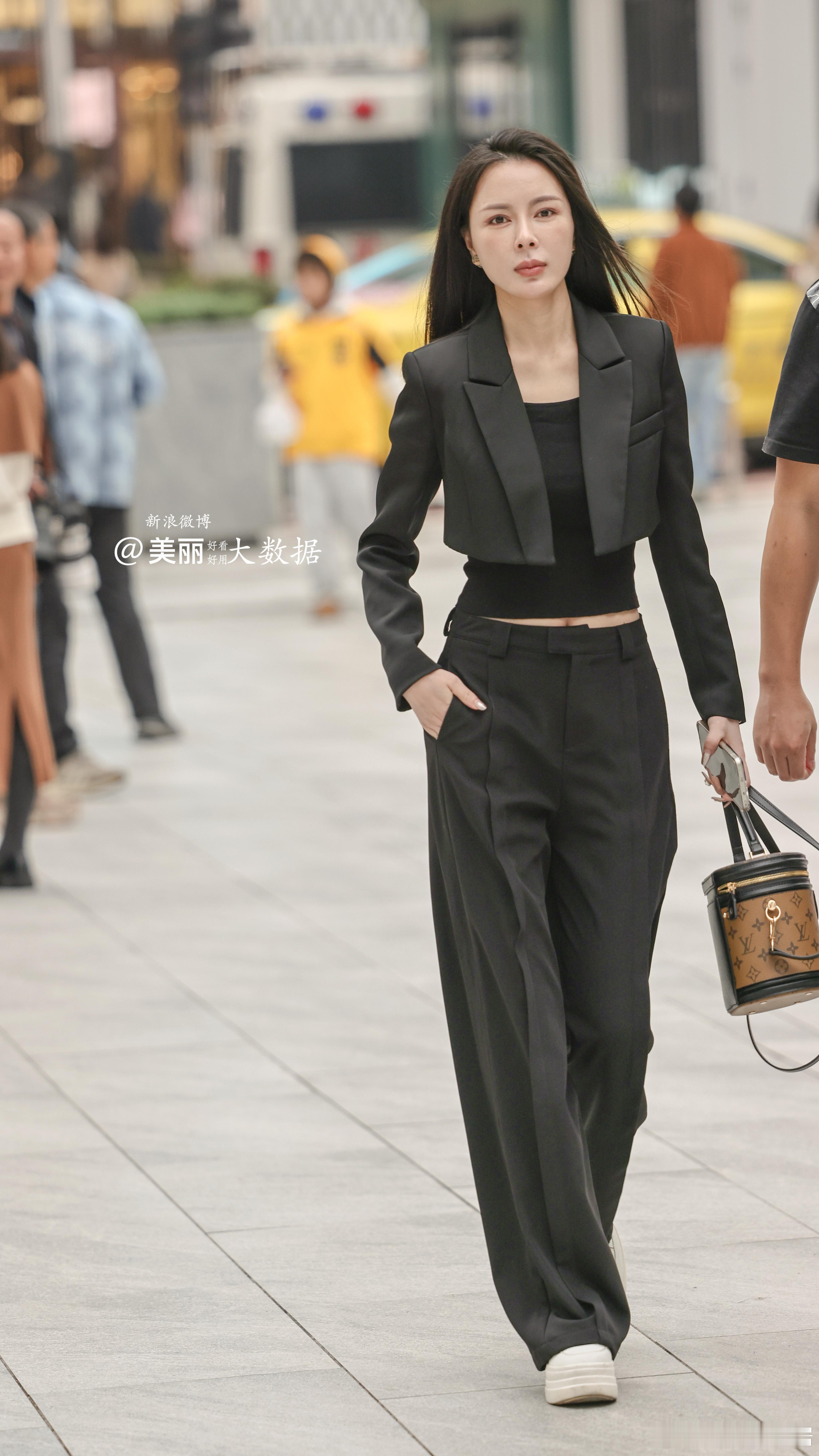 帅不帅？你说！