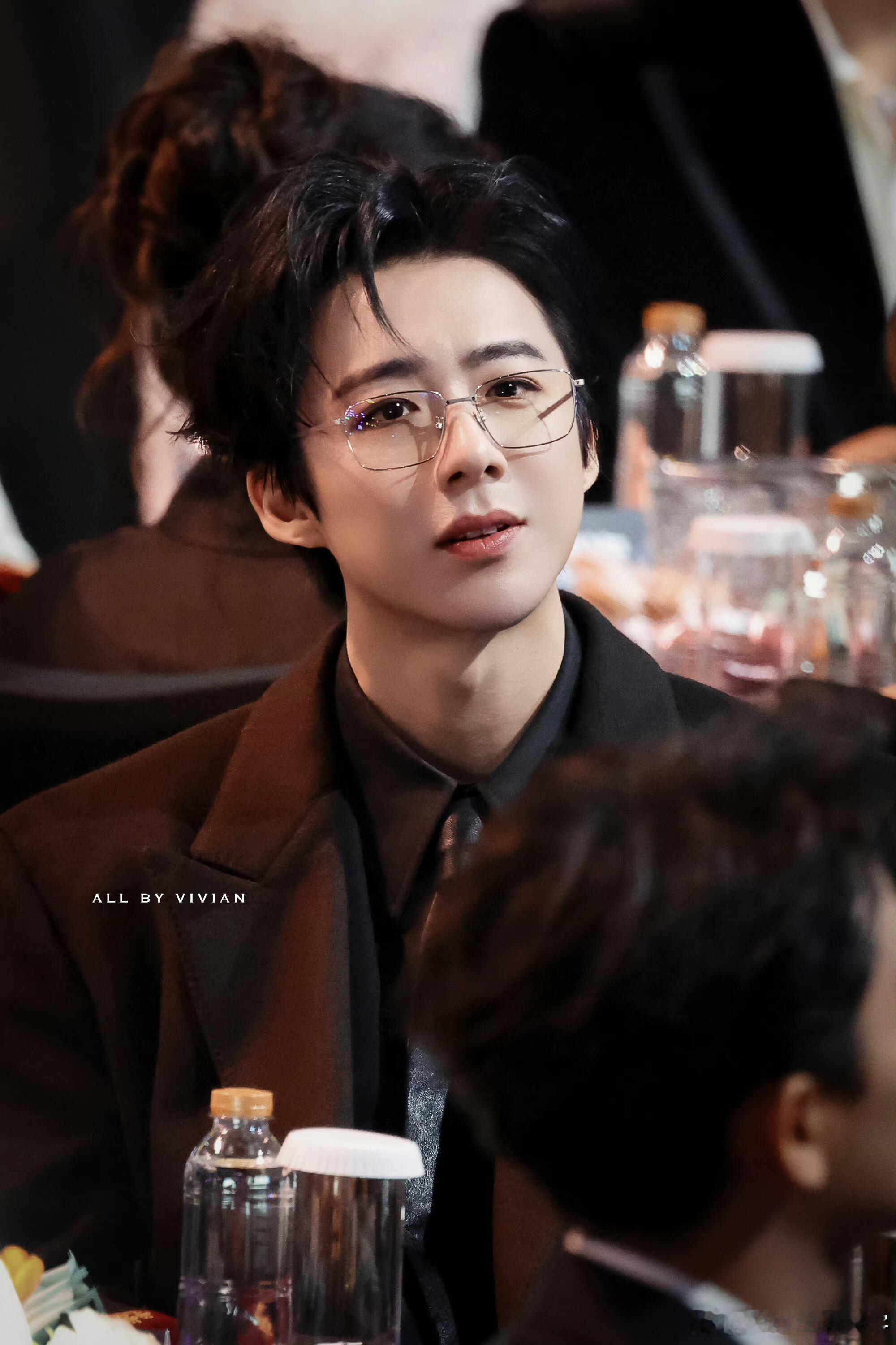 论演员的多面性与可塑性贵气十足风格多面刘宇宁真是天生的演员与大明星刘宇宁大佬