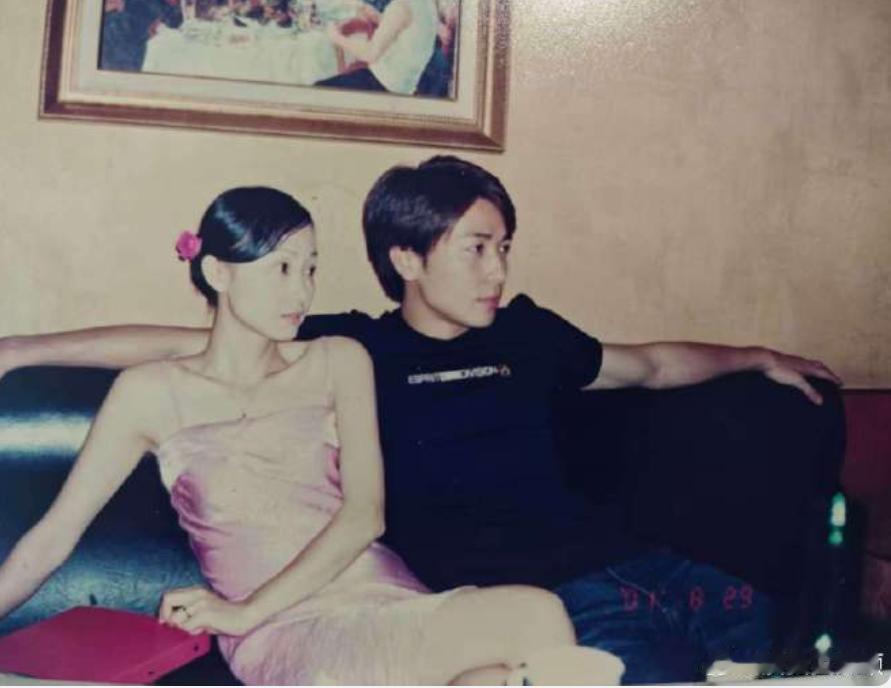 黄慧熙不再给保剑锋留情面，直接曝出两人具体的结婚日期，还有当时的细节，保剑锋这下