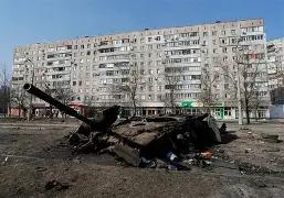 基辅人这辈子没见过这阵仗。一夜之间，91栋房屋从地图上消失，13公顷住宅区域化