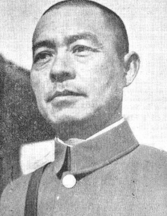 1938年，一老汉带着16岁女儿跪在张自忠面前：“我女儿被你的兵糟蹋了，你要为我