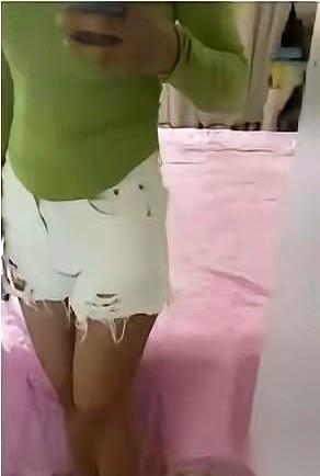 因为一条再普通不过的居家短裤，女人的脸被公公挠破了相。热汤直接泼过来，9岁的儿