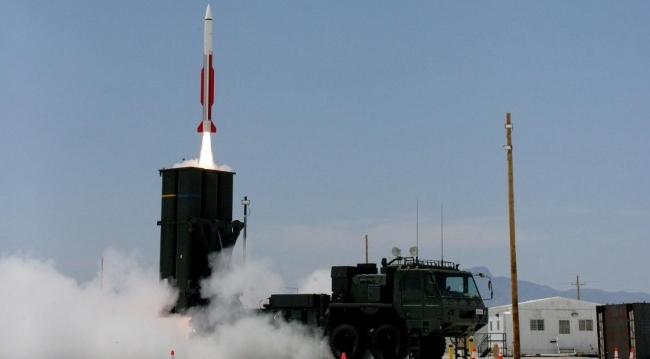 日本敢部署导弹？送上门的理由！中国驻军钓鱼岛合理合法！日本在与那国岛部