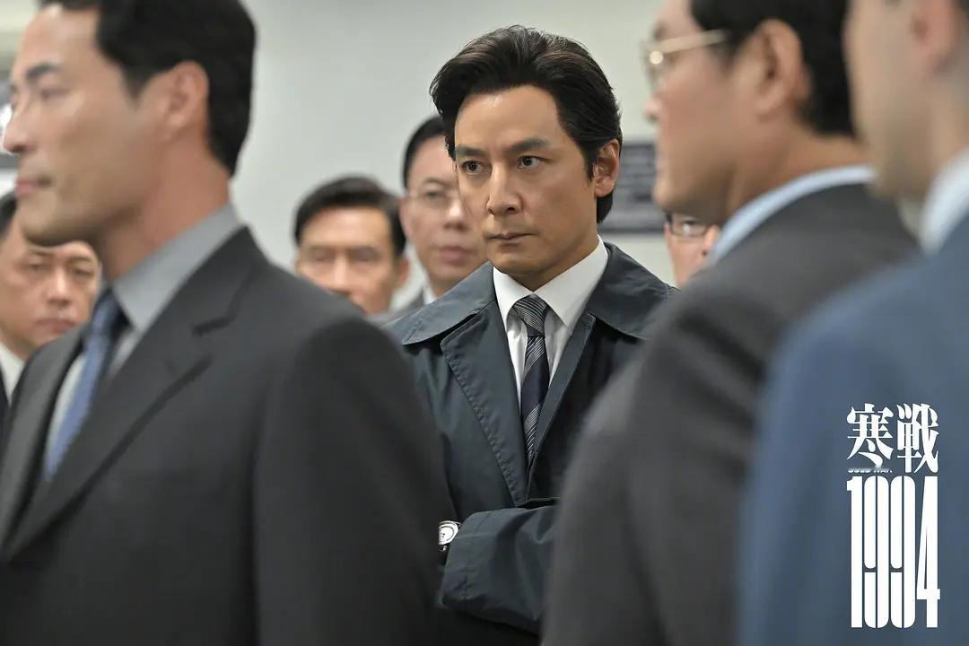 聊下五一晚上就去尝鲜的《寒战1994》，前传属性明确，对于看过这个系列的观众来说