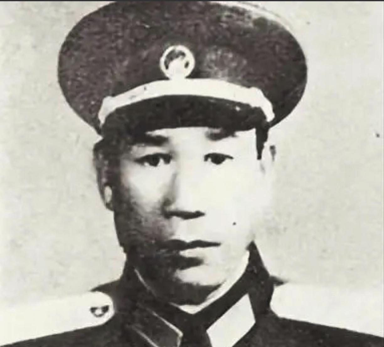 1950年，朝鲜战场，125师擅自撤退，导致数万美军逃走，军长吴瑞林怒道：“若非