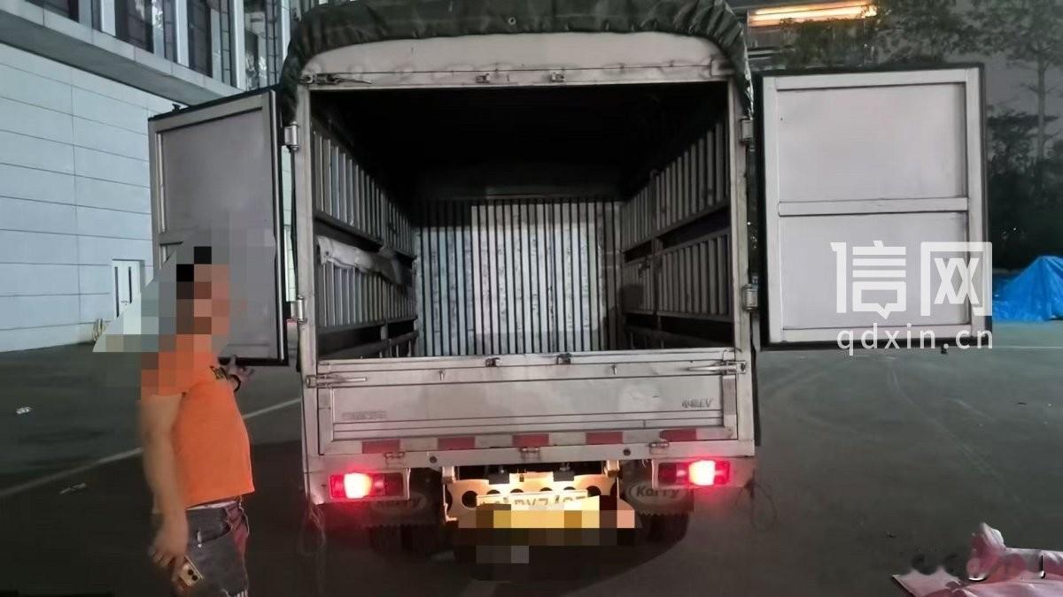 2000多块钱买的“独享专车”服务，最后等来的是一辆“货拉拉”拼货车。车里不