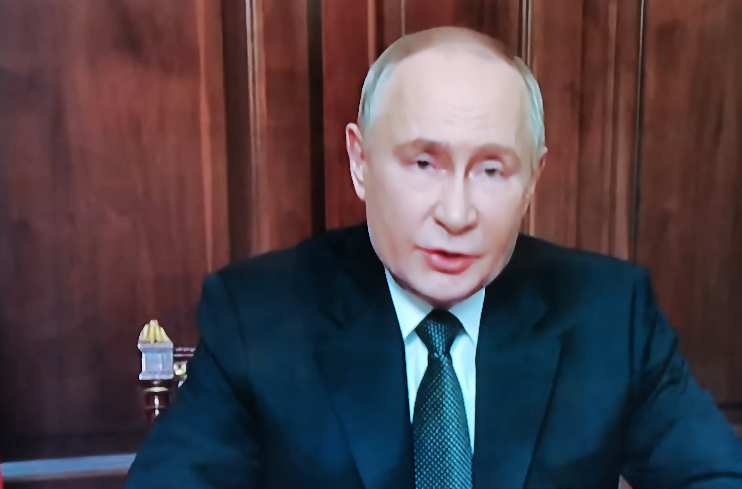 印度本想接住这波富贵，没成想让普京截了胡。11月中旬，邻国给日本旅游业判了个死