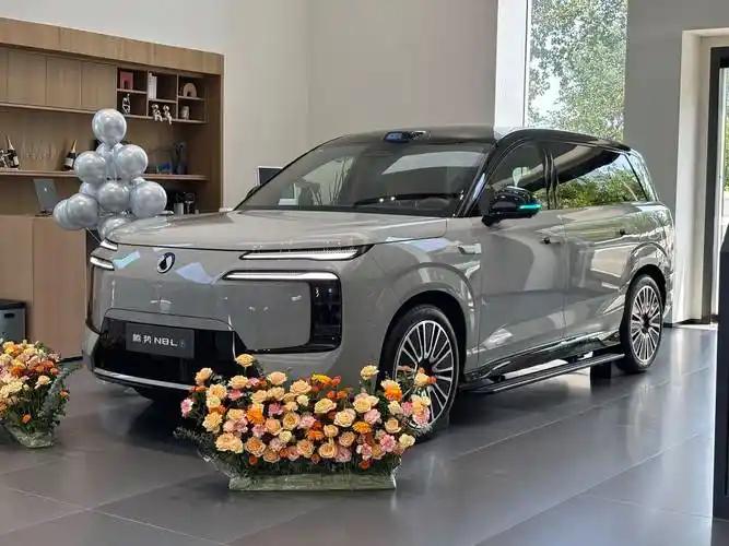 腾势汽车6月销量达到了20352台，其三款主力车型：1.腾势D9：销量82