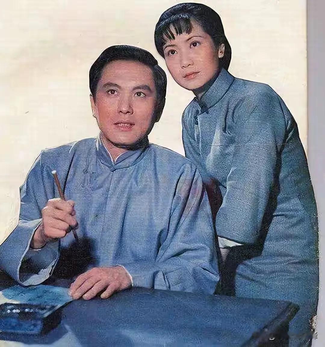 喜欢李维康老师，不是因为她京剧唱得好，而是因为她把《四世同堂》中的祁家大嫂韵梅演
