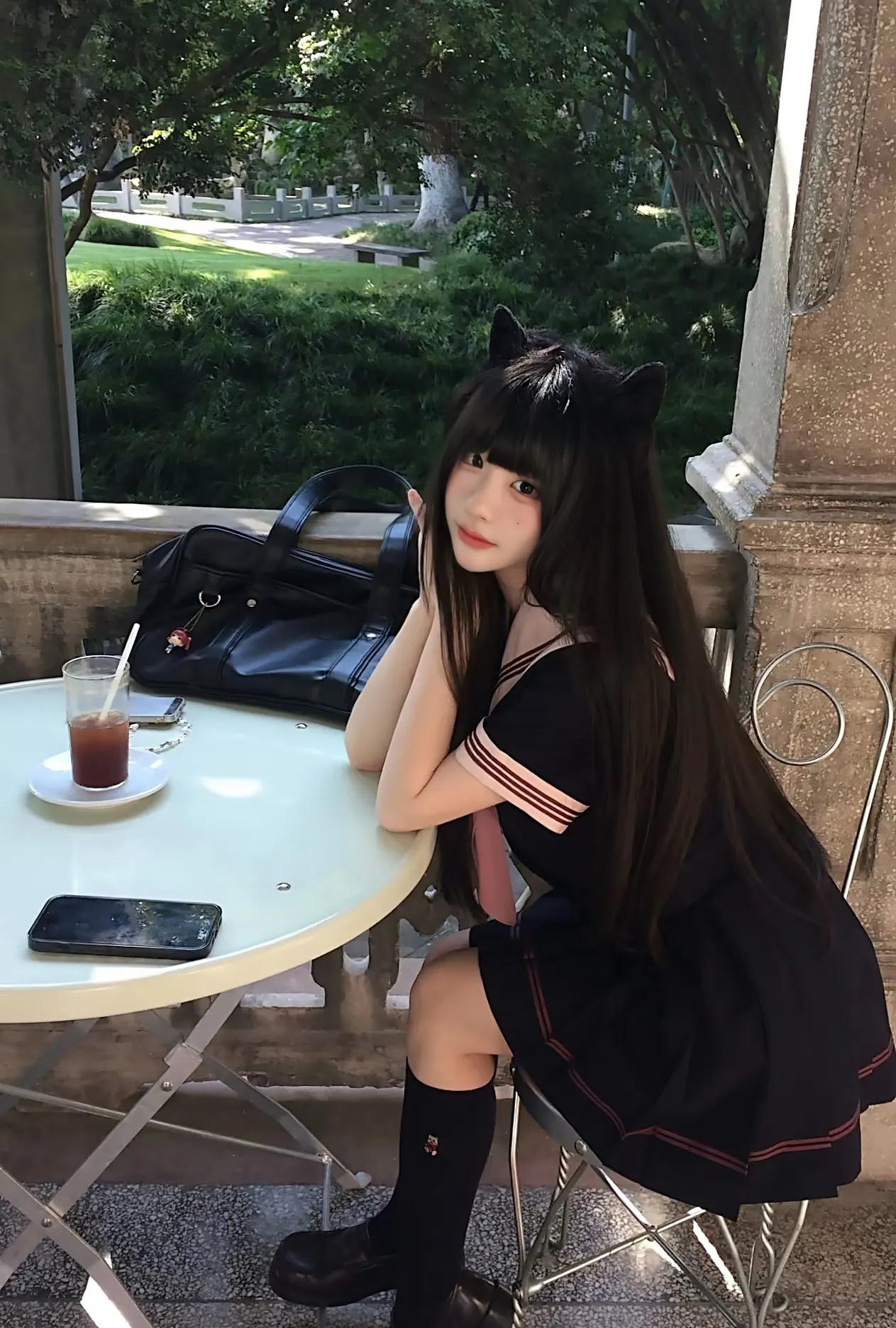 午餐吃了吗？南昌有点热，午餐简单点就行，一杯绿豆汤，一小碗米饭，两个炒鸡蛋一个