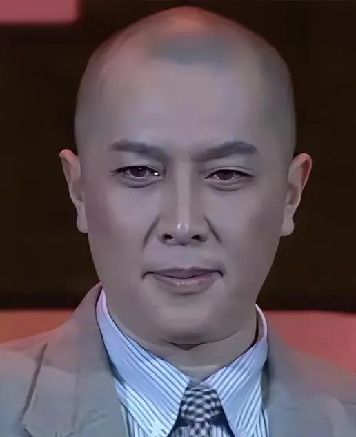 唐国强老师当年那张光头照片实在太美了，我不禁疑惑，当时为何不用唐国强老师出演唐僧