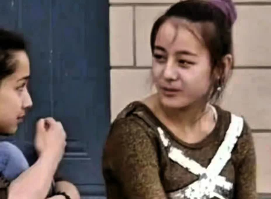 挖到宝了！2007年迪丽热巴才15岁，这组生图嫩到能掐出水！见过的人不超过1%！