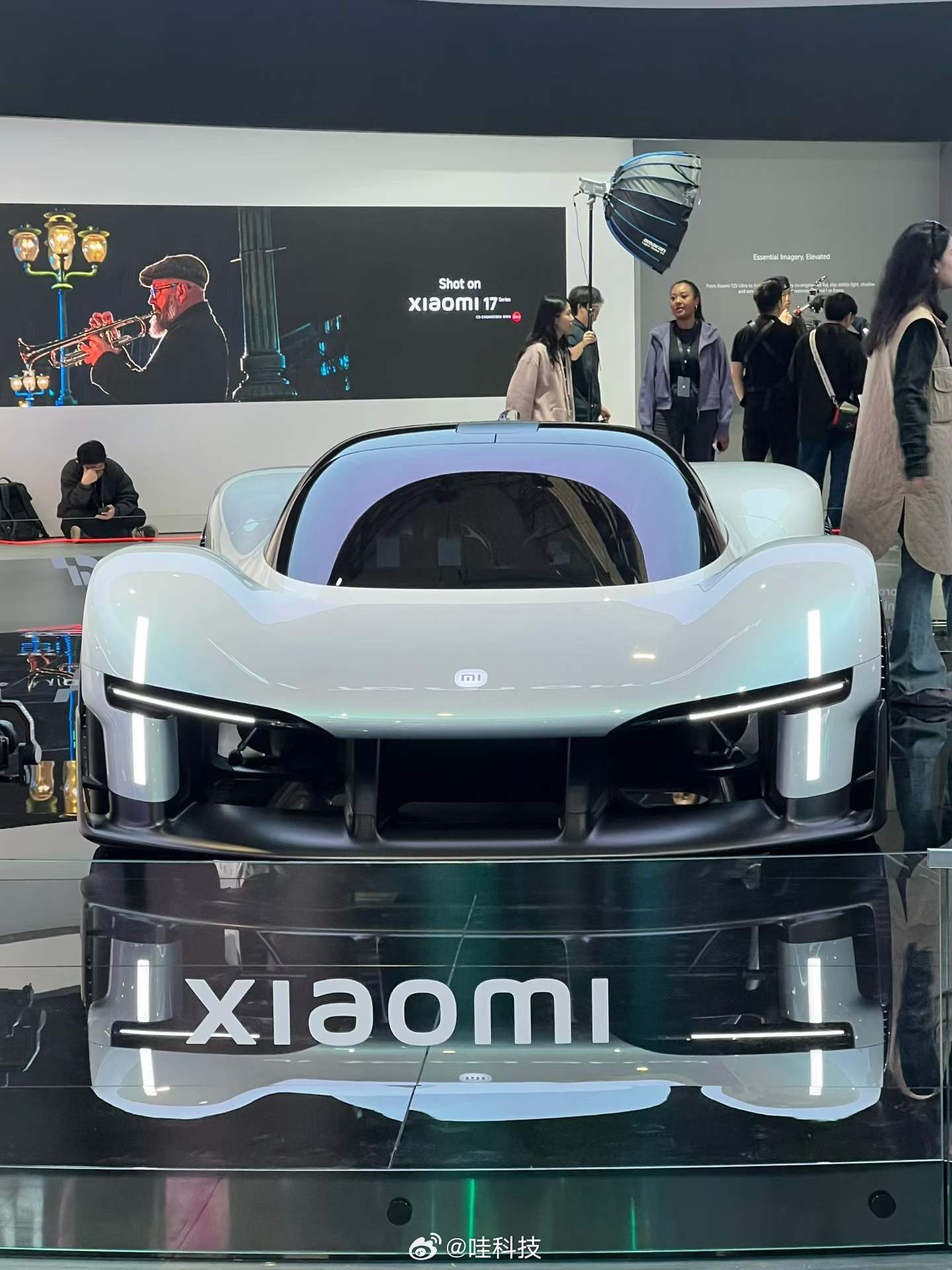 小米VisionGT最动人的，不是夸张造型，而是由风塑形的克制。它不堆砌扰流件