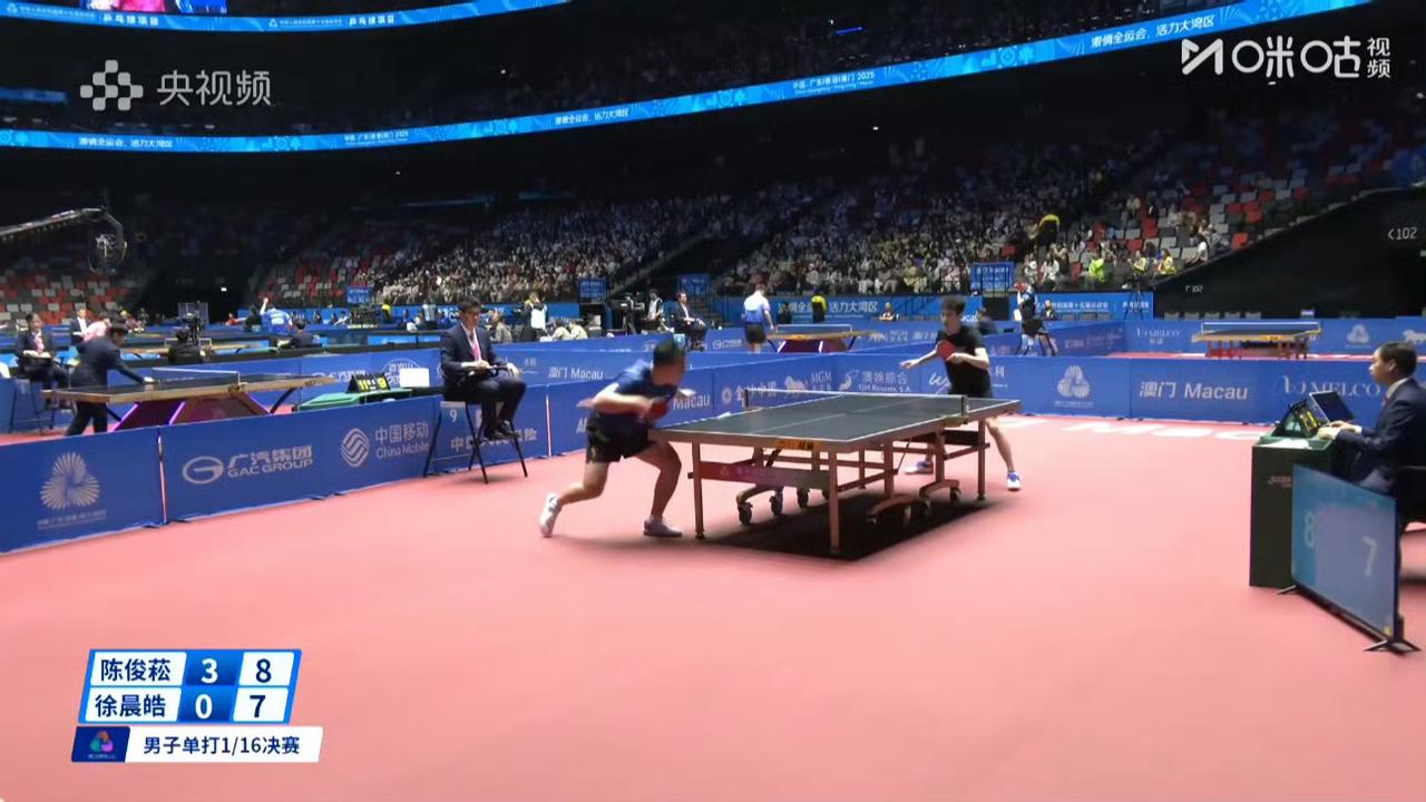 好快！四局用时不足半小时[赞]！陈俊菘直落四局晋级男单16强！刚刚结束的一场