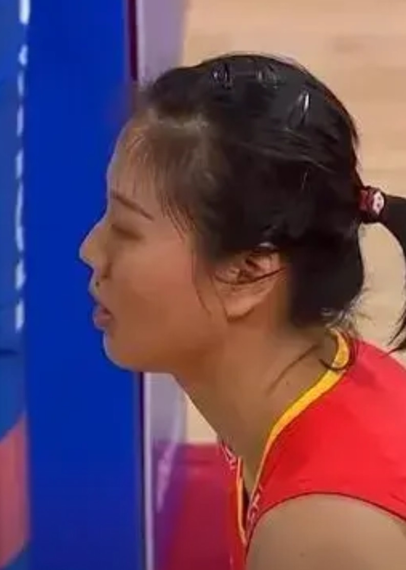 拦网太关键了，中国女排3-2力克美洲劲旅，小将发挥出色，龚翔宇稳定军心在昨晚