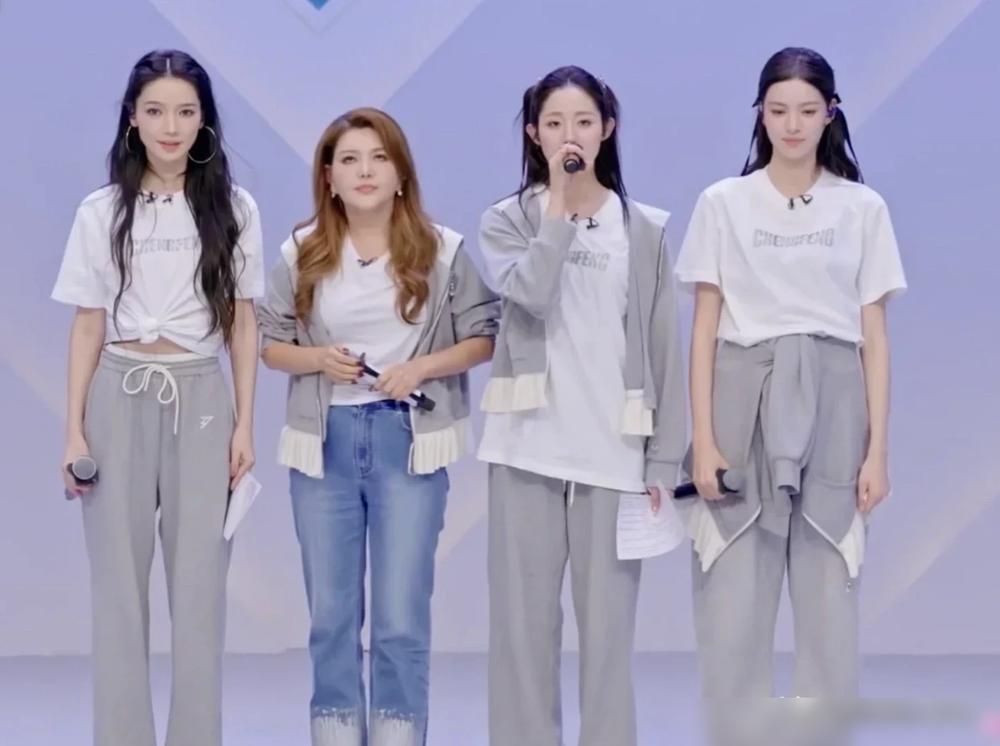 都以为她是来混的，结果没她，乌兰图雅那队直接就散了。万千惠这人，藏得太深。队