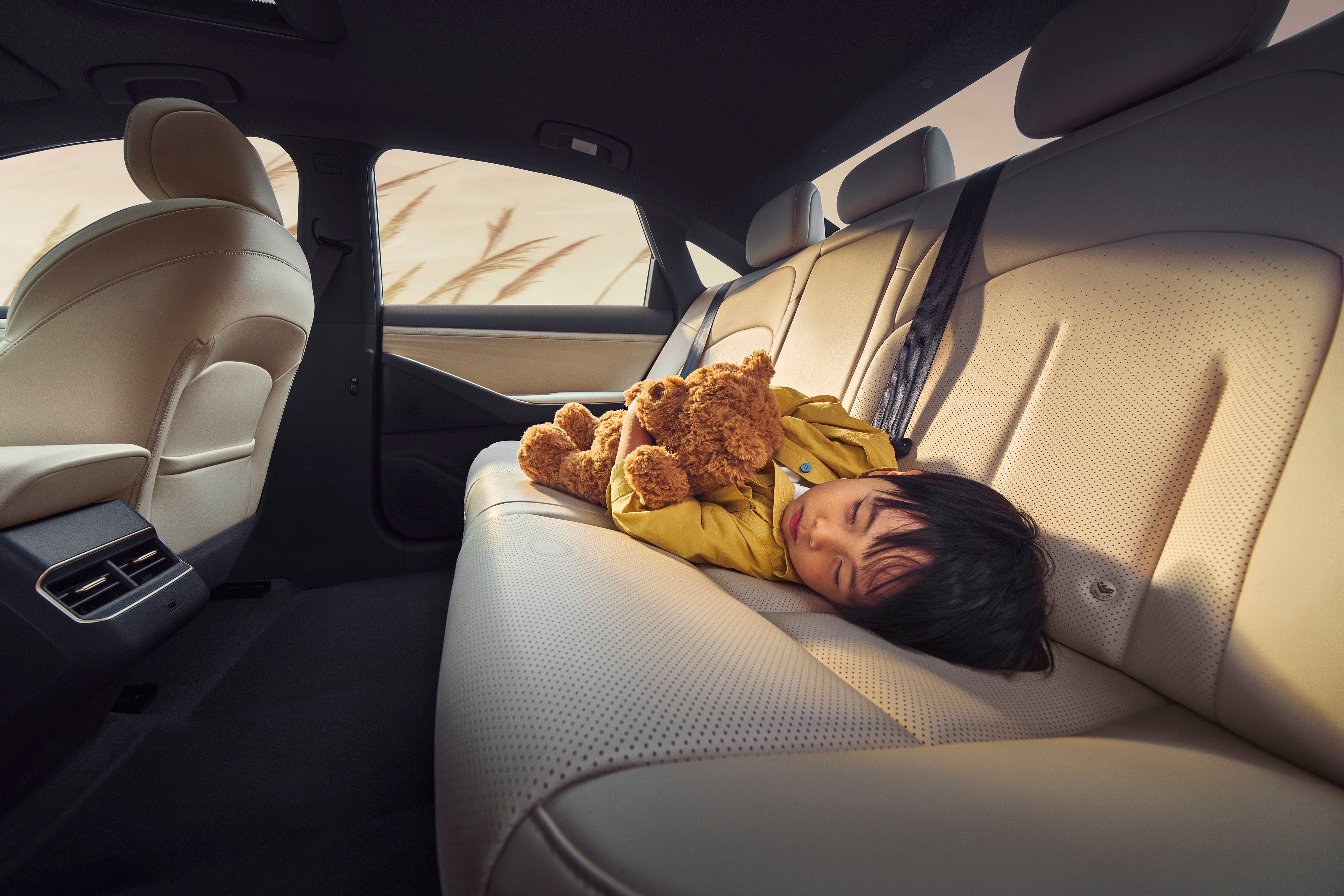 说真的，昨晚看到东风日产N6这个配置和预售价，我都有点惊讶。预售10.99万起步