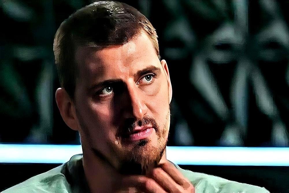 他本人倒是挺淡定的。约基奇又把MVP的大实话给说出来了！他说这玩意儿光靠自己