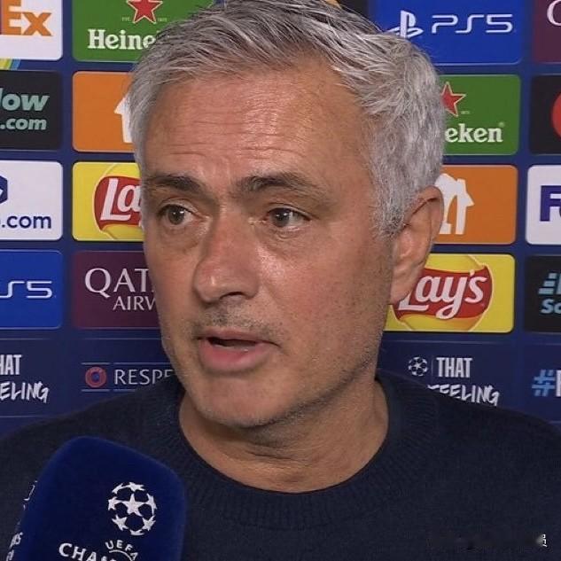 这一次我站队穆里尼奥，裁判主场哨子吹的有些过分了！穆里尼奥在红牌事件后猛烈抨