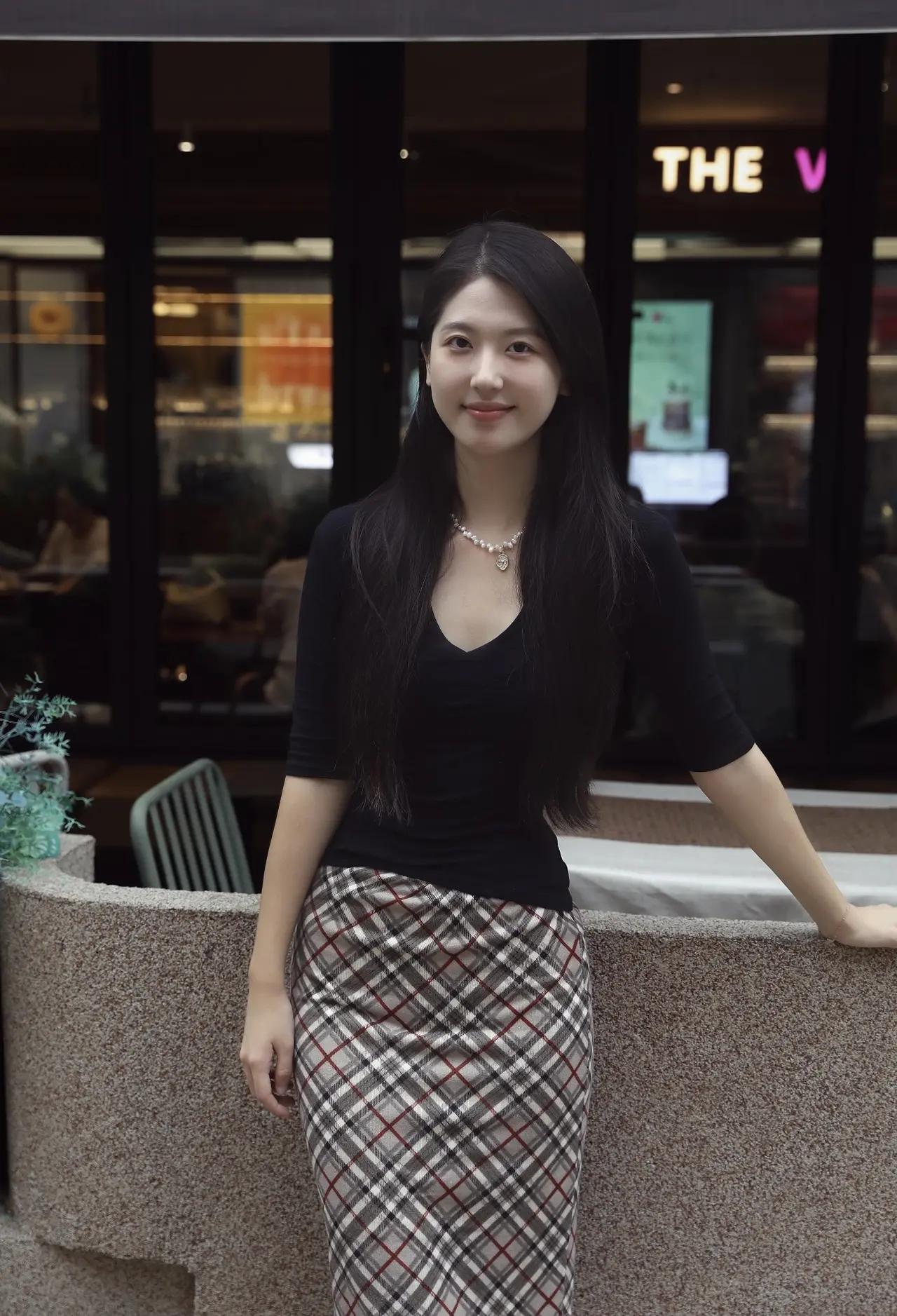 长相甜美，看的舒服，这样的美女你打几分？
