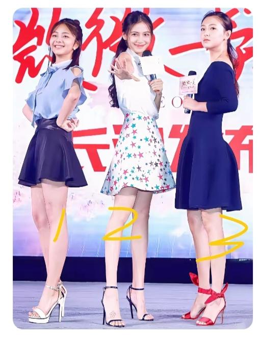 2号不管腿，还是脚都是最好看的。