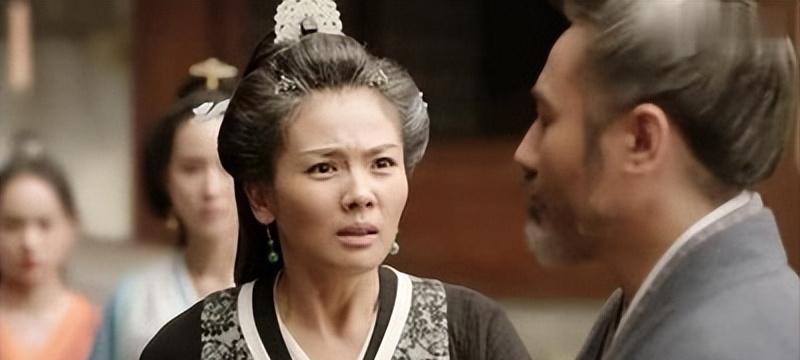 司马懿晚年时，非常嫌弃50多岁的发妻张春华，不愿与她住一屋，更是直接搬去宠妾柏夫